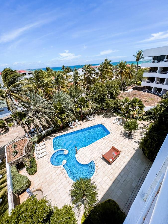 Hotel California Playa El Yaque المظهر الخارجي الصورة