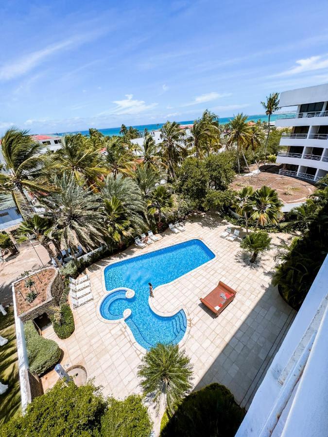 Hotel California Playa El Yaque المظهر الخارجي الصورة